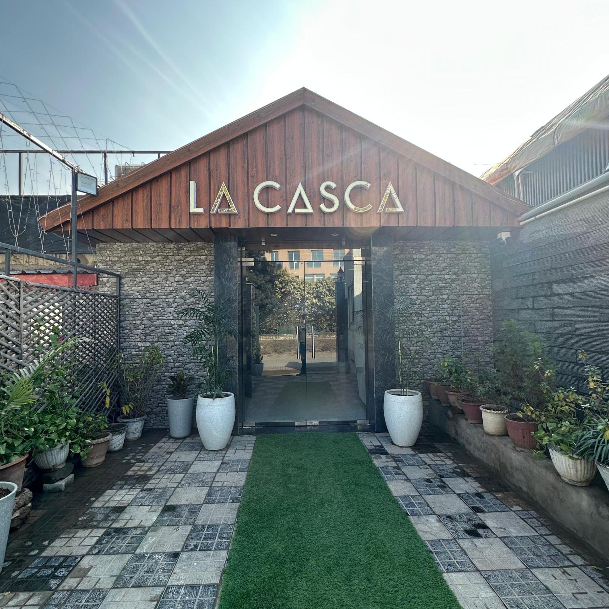 ホテル La Casca Experience Zirakpur エクステリア 写真